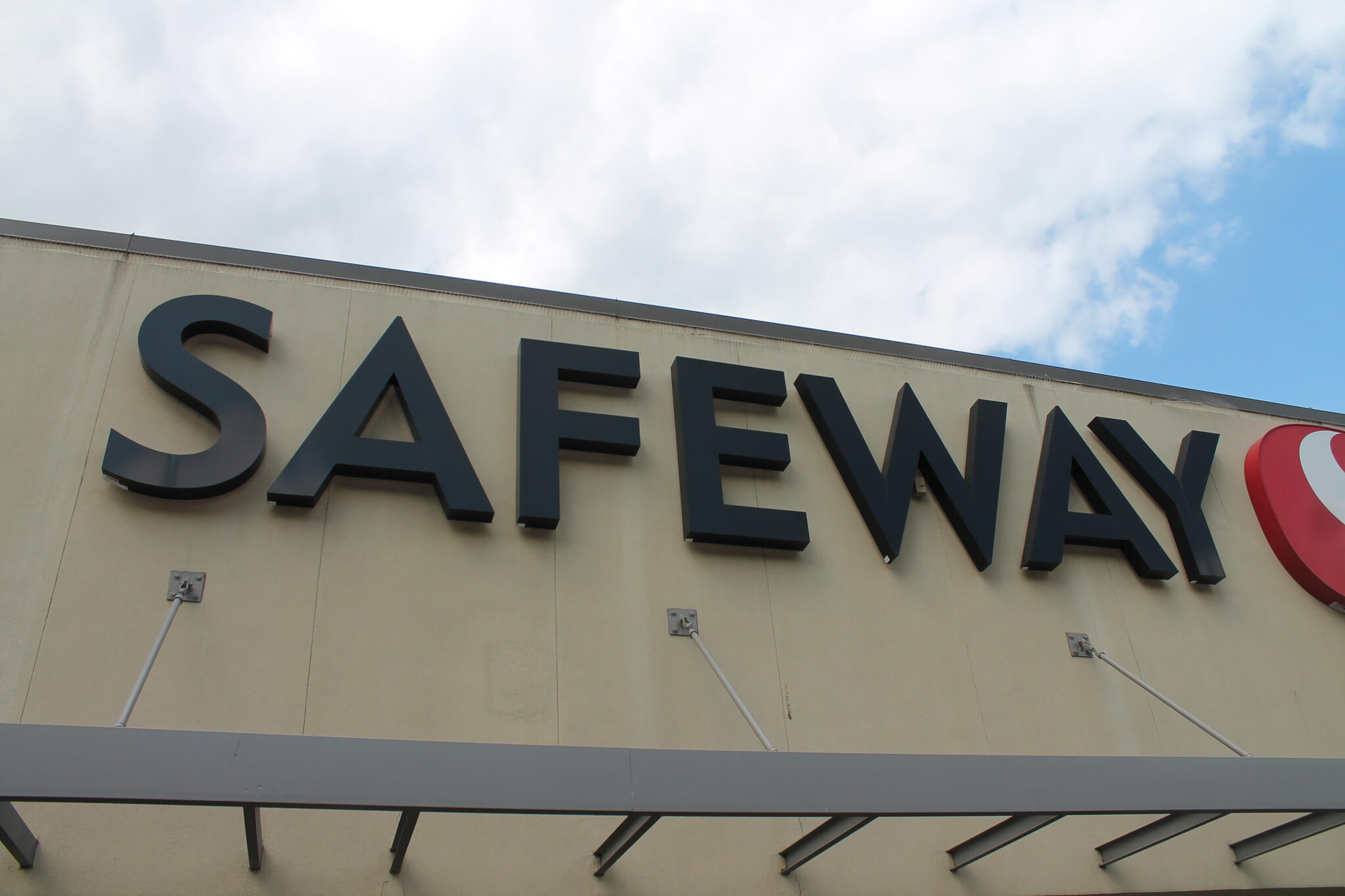 Safeway pharmacies offer walkin vaccinations SFBay